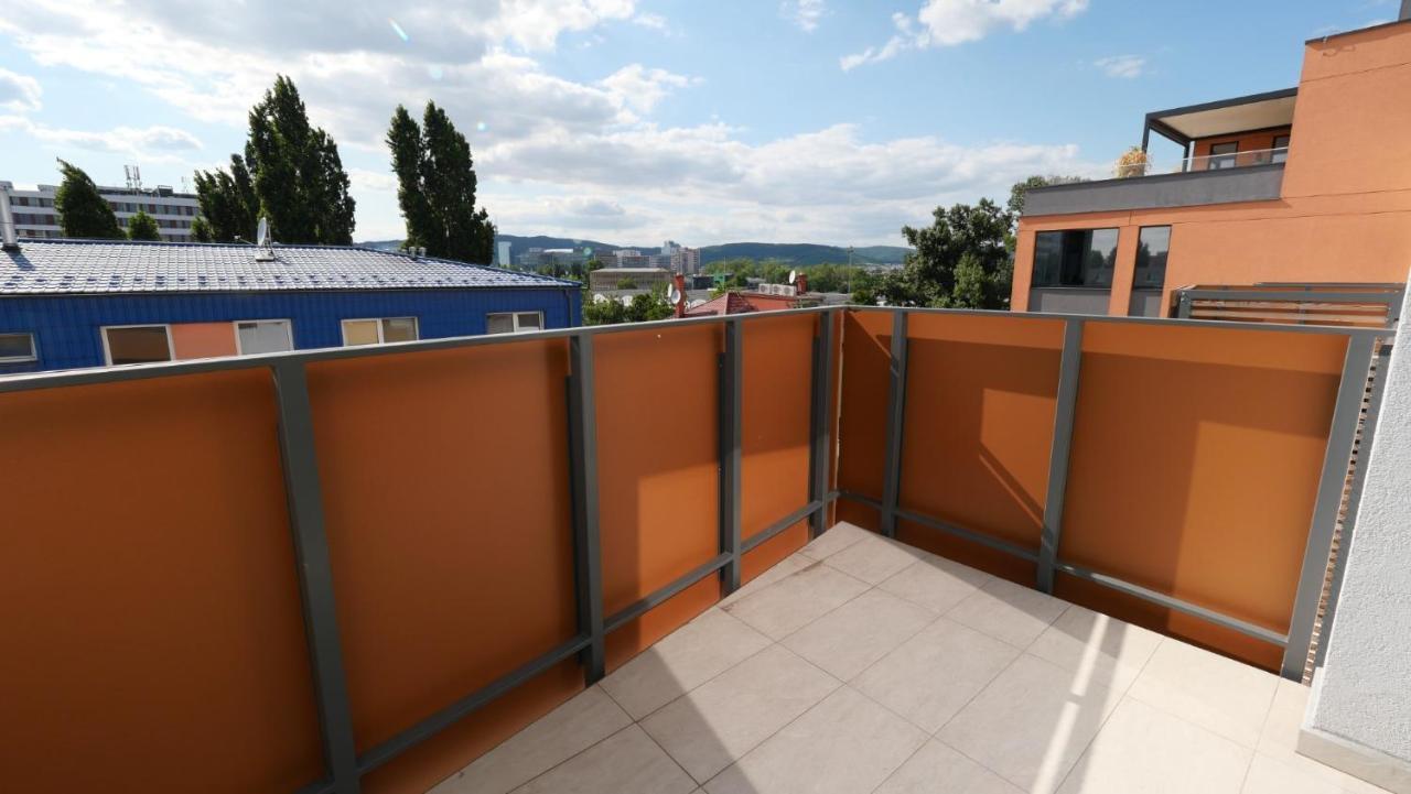 Air-Conditioned, 2 Room Apartment With Terrace Bratislava Dış mekan fotoğraf